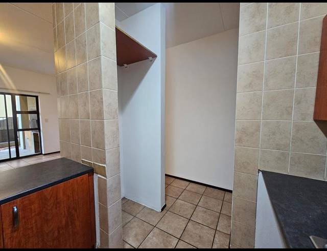 2 BEDROOM PROPERTY TO RENT IN LONEHILL